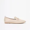 Beżowe loafersy damskie