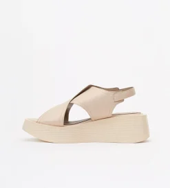 Beżowe sandały damskie