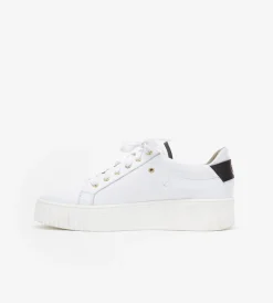 Białe sneakersy damskie