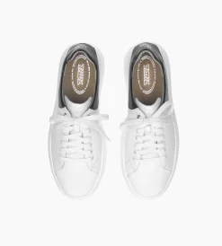 Białe sneakersy damskie