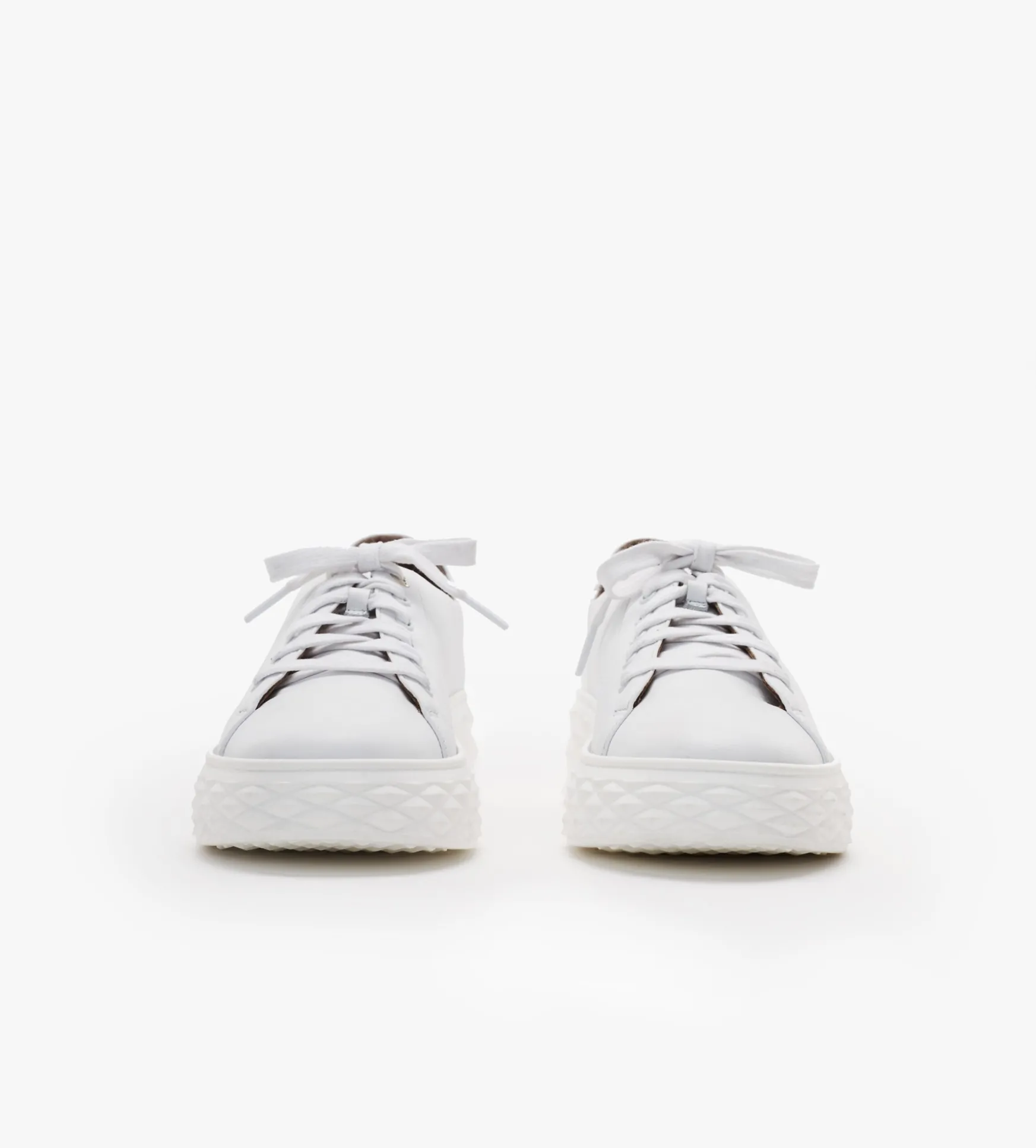 Białe sneakersy damskie