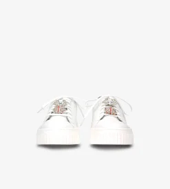 Białe sneakersy damskie