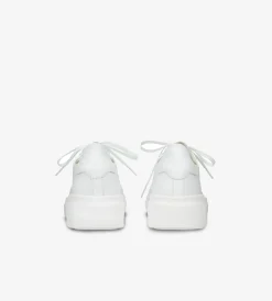Białe sneakersy damskie