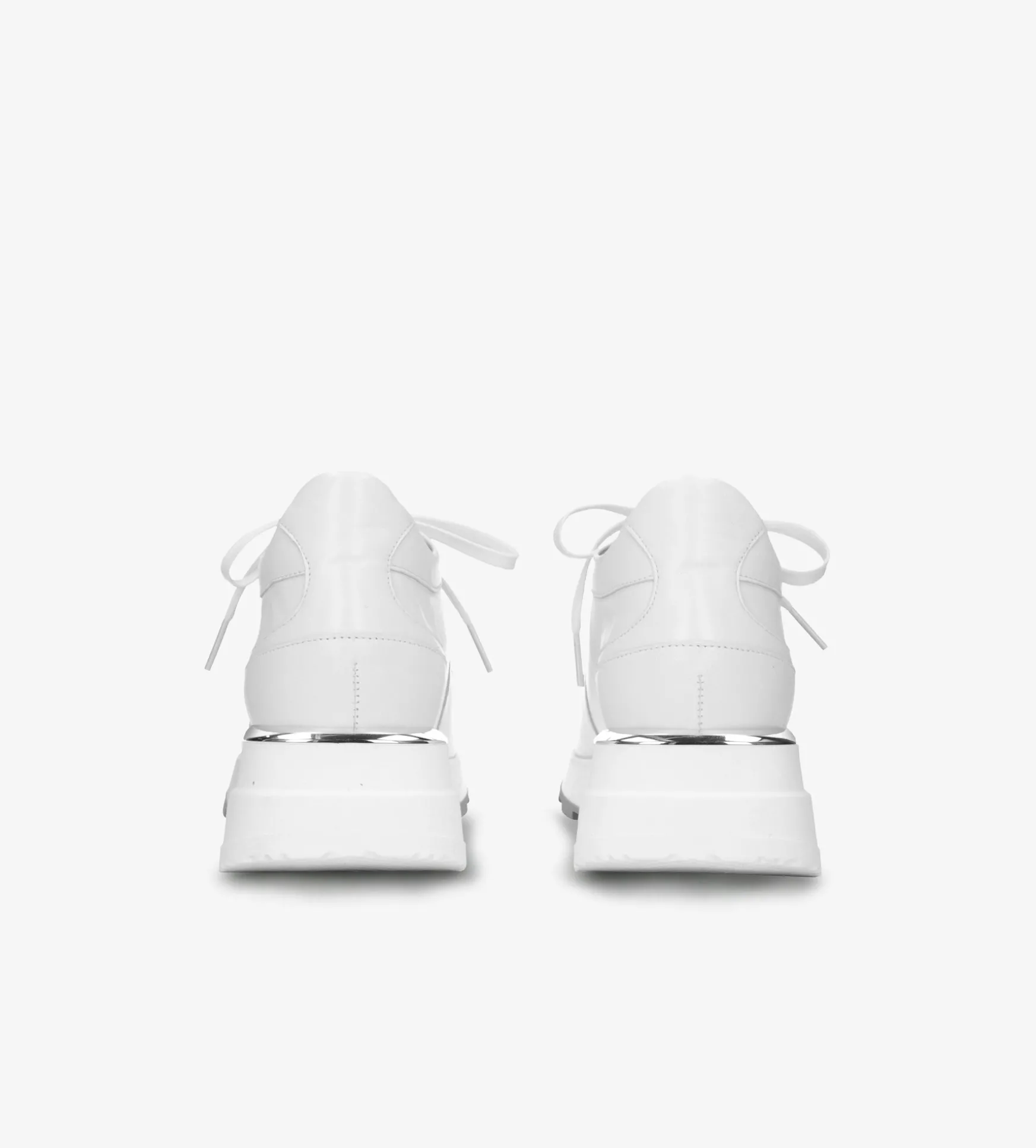 Białe sneakersy damskie