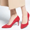 Czerwone czółenka damskie